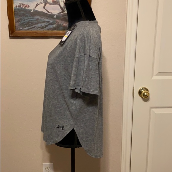 Under Armor Workout Top - Picture 2 of 5